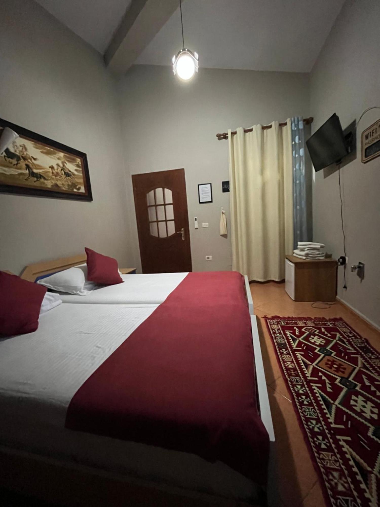 Rooms Emiliano Castle Of Kruja Eksteriør billede