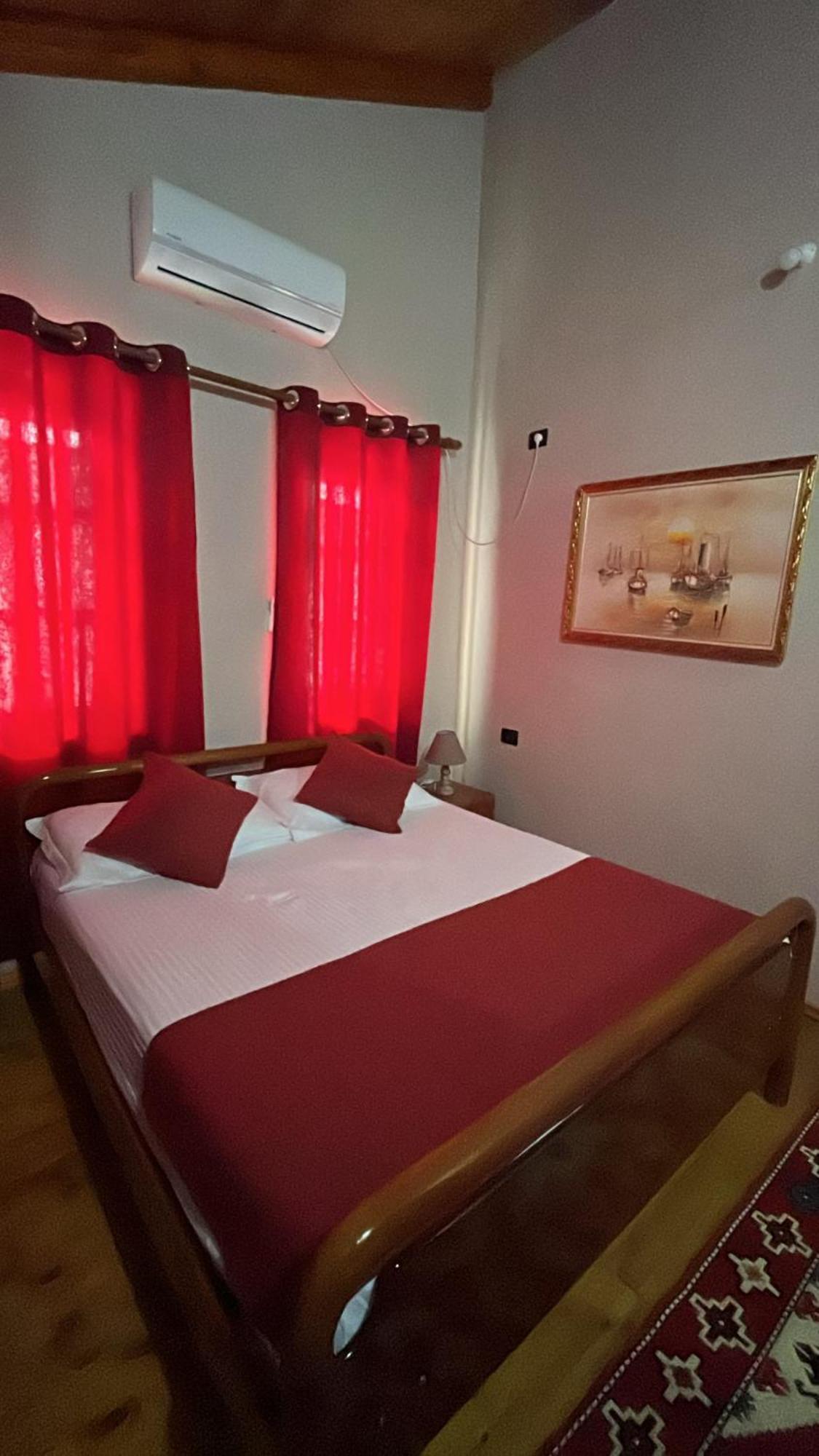Rooms Emiliano Castle Of Kruja Eksteriør billede