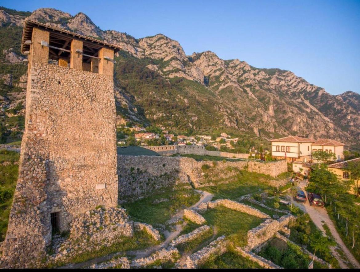 Rooms Emiliano Castle Of Kruja Eksteriør billede