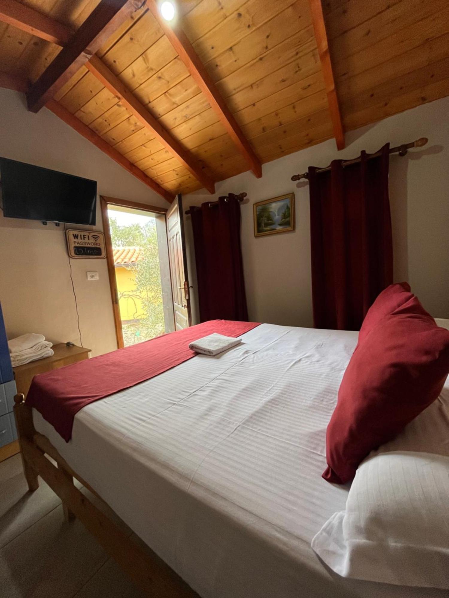 Rooms Emiliano Castle Of Kruja Eksteriør billede
