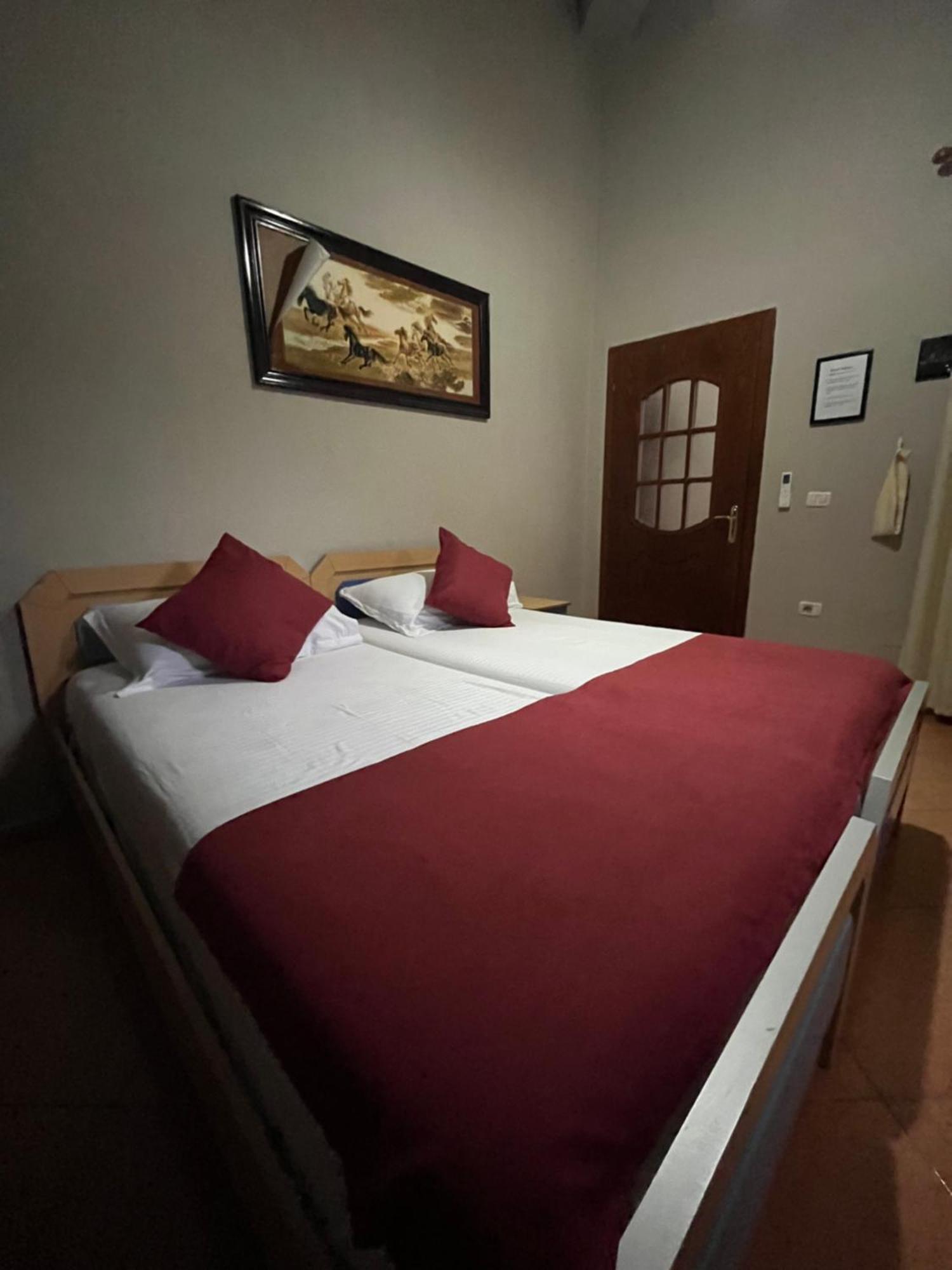 Rooms Emiliano Castle Of Kruja Værelse billede